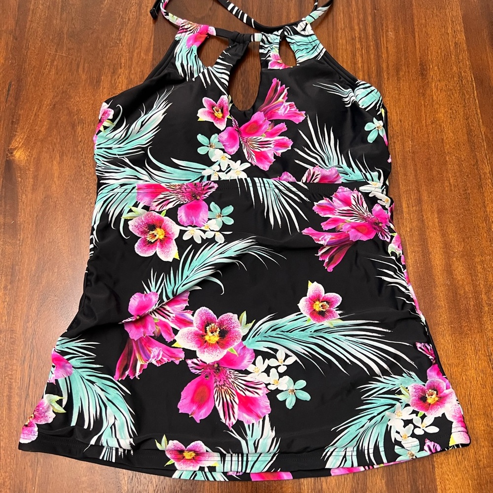 Island Escape Tankini Swim Top Size 6 Black multicolor